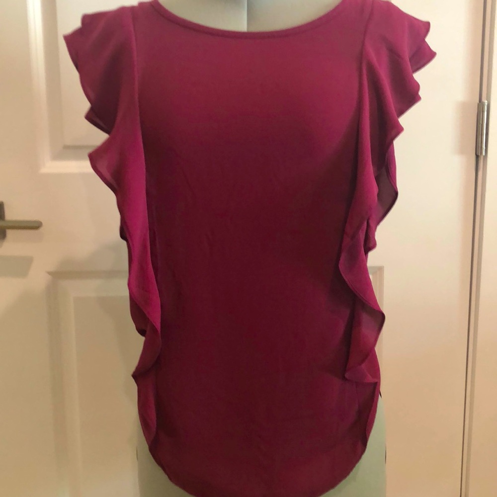 Loft top-sleeveless w ruffles on front